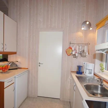 Holiday home 4 Personen Mit Privatem Bootsteg, Direkte Seelage, Kanu, Sauna Und Kaminofen In Otterndorf